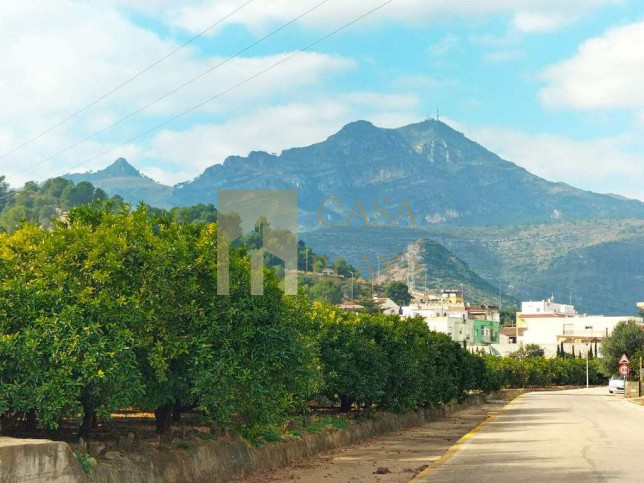 Inwestycja Xeresa, Walencja Av. Caudeli 8
